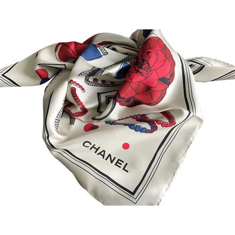 foulard en soie chanel|Foulards .